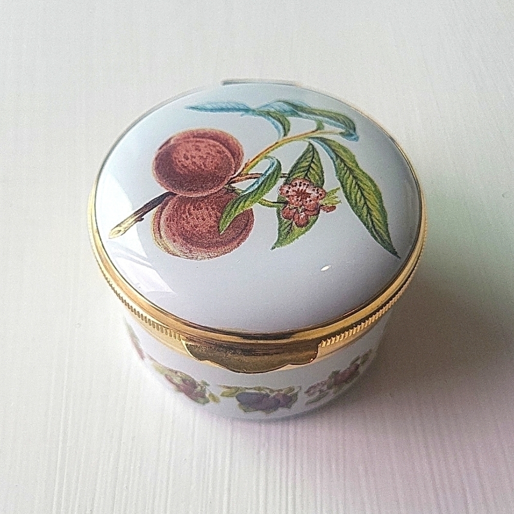 Portmerion Pomano Peach small pill trinket box made in England